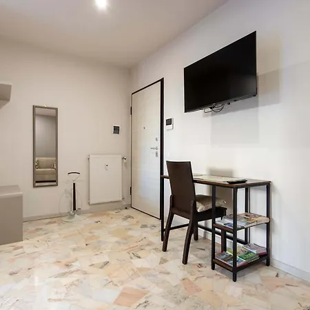 Apartment Andreacosta Prestige - Self Check-in Novara
