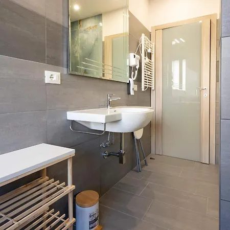 Andreacosta Prestige - Self Check-in Apartamento